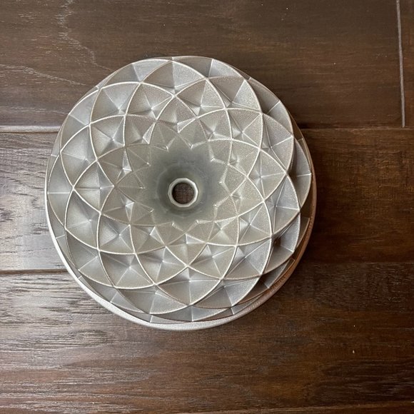Nordic Ware Kitchen Nordic Ware Jubilee Bundt Cake Pan Poshmark